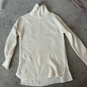 Gently worn cream white banana republic sweater